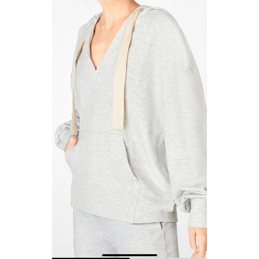 Fabletics V-Hoodie